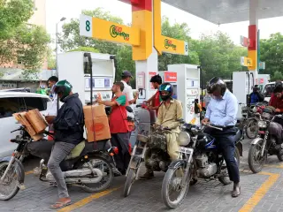 Oil Majors Ride War-Driven Price Surge to Record Profits