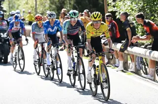 Kuss misses breakaway bid to shadow Pogačar but stays in GC fight after Vuelta’s first mountain test