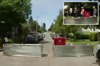 Seattle neighborhood blocks streets with barricades amid crime wave
