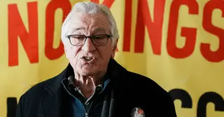 De Niro Mocks Trump’s Birthday UFC Spectacle at NYC Protest
