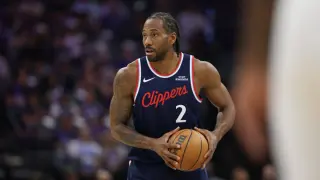 Raptors, Clippers reportedly in serious talks to bring Kawhi back