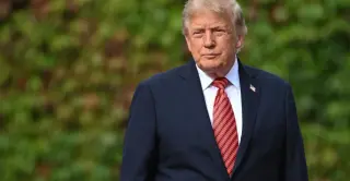 Midterm Anxiety Drives GOP Candidates to Defect from Trump in Red States