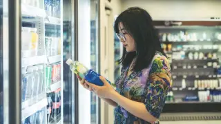 Can Sparkling Water Raise Colorectal Cancer Risk? Evidence Is Still Emerging