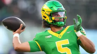Dylan Raiola to Start for Oregon Against UCLA as Dante Moore Continues Concussion Recovery