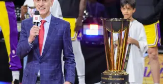 Silver Steps In to Try to Calm Lakers’ Buss Family Drama