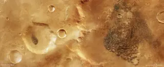 Gleaming dunes reveal wind sculpting at Mars’s Kaiser Crater