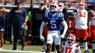 Duke Cornerback Kimari Robinson Apologizes After Viral Video Shows Him Swatting Away Medical Staffer