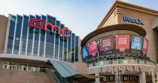 Pepper-spray incident at AMC sparks clash over in-theater phone rules