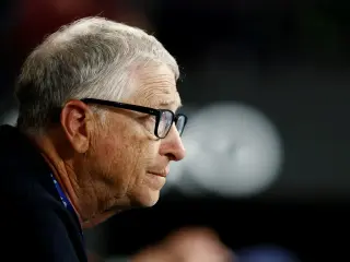 Gates urges Trump to regulate AI, warning unchecked tech could cause 'a billion deaths'