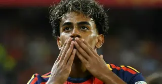 Yamal Beats Barça Teammate Livakovic to Extend Spain's Unbeaten Run to 40