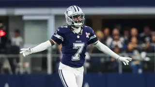 Evans Humiliates Diggs in Viral 49ers Win