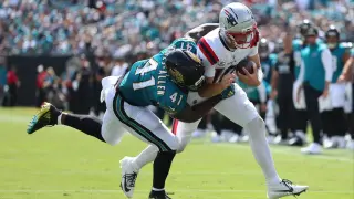 Patriots' Drake Maye Crisis: Analysts Demand Mobility Over Pocket Passing
