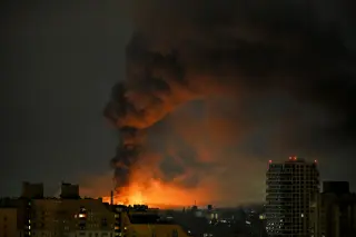Kyiv Hit by Ballistic Missiles as Ukraine Says Interceptors Are Depleted