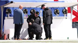 Steelers Head Coach Mike McCarthy Misses Halftime After Sideline Ankle Injury