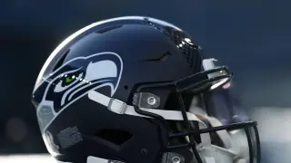 Khosla era begins as Seahawks raise banner