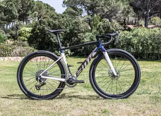 BMC Kaius 01 gravel bike widens tyre clearance to 52mm with aero-focused update