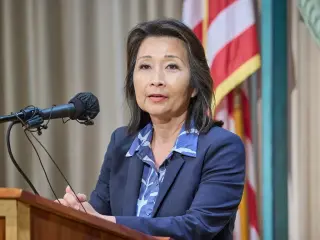 Hawaii’s Lt. Gov. Faces Bribery Indictments in Expanding Corruption Probe