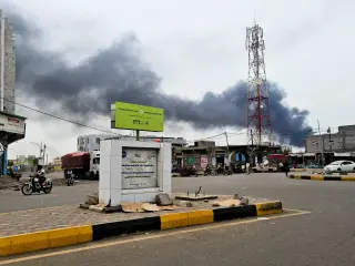 Houthis Fire Ballistic Missiles at al-Makha and Marib in Escalating Yemen Conflict