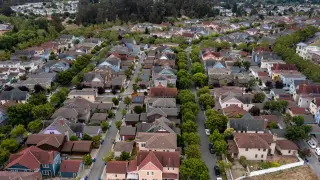 Mortgage rates surge to over-year high, chilling loan demand