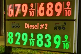 Diesel Costs Trigger Wave of Trucking Bankruptcies as Prices Stay High