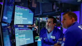 Rally Masks a Warning: 52-Week Lows Outpace Highs, Echoing 1999