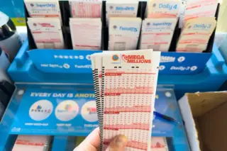 Mega Millions climbs to $800 million after Friday drawing