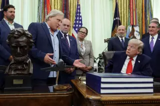 Sig Hansen Praises Trump in Oval Office After Pacific Fishing Proclamation