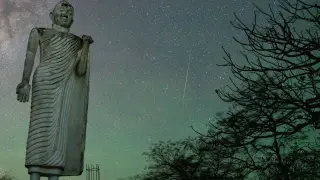 Twin meteor showers peak on one night under a bright Buck Moon