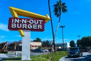 Culver City weighs extending drive-thru ban, threatening In-N-Out plans