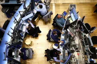 Market Volatility Returns as Oil Drops and Yields Stabilize