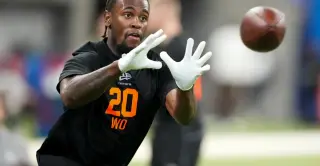 Giants trade back into the third round to snag tall WR Malachi Fields at No. 74