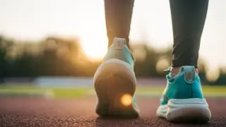 Brisk walking beats the 10,000-step myth in lowering mortality risk