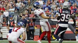 Patriots’ Visual Illusion During Field Goals Sparks Buzz