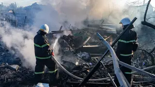 Kyiv Bridges Shut as Russian Drone Strikes Paralyze Capital