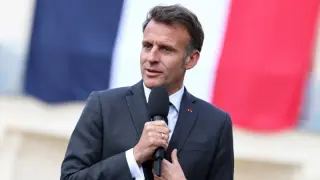France Enacts EU-First Ban on Social Media for Kids Under 15