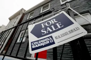 Mortgage Rates Hit 7.45% as Bond Selloff and Oil Prices Drive 19-Year Treasury High