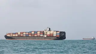 Iran Signals Hormuz Closure Over Sanctions as Trump Boasts Control