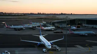 Sinkhole shuts LaGuardia runway, signaling travel delays ahead of Memorial Day