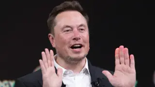 SpaceX surge keeps Elon Musk atop wealth charts despite potential $1 trillion dip