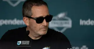 Eagles Camp Kickoff: iDL Depth, Carter Status, QB2 Duel, Greenard Update, Roster Incomplete