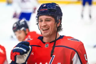 Leonard’s End-to-End Goal Ignites Capitals’ 4-2 Win Over Devils