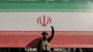Iran offers to reopen Hormuz within a week if U.S. lifts blockade
