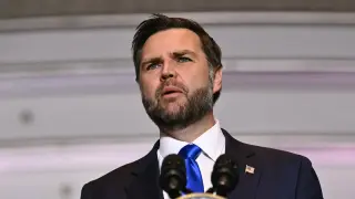 Fox News cuts away from Vance's NC rally, calling it un-newsworthy