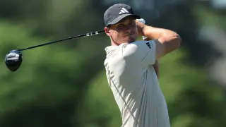 Crowded Leaderboard Sets Up Dramatic Sunday at Aronimink