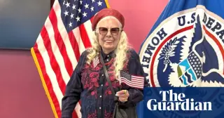 Joni Mitchell Naturalizes as U.S. Citizen After 62 Years in America