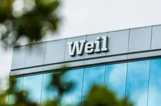 Weil Gotshal Seeks Placement Deals for Staff Amid Dissolution Vote