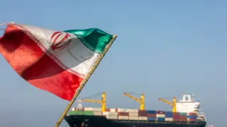 Oman and Iran edge toward temporary pact to reboot Hormuz shipping