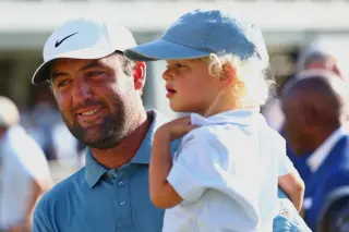 Scheffler Breaks 26-Year Woods Earnings Record After Tour Championship Win