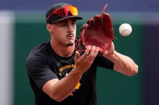 Pirates lock up teen phenom Griffin on $140M, 9-year deal