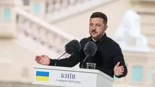 Drones, damage and diplomacy as Ukraine nears EU membership
